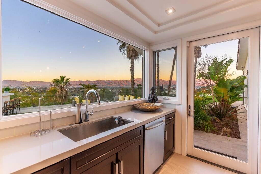 Villa With Incredible Views 로스앤젤레스 외부 사진